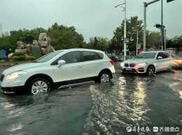 普降大暴雨！青島24小時平均降水量已超百毫米，部分河道現洪水