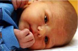 寶寶得了黃疸2周還沒退，有可能患了“新生兒病理性黃疸”