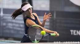 衝上熱搜！田亮女兒打職業賽，中國網球新希望，14歲1米7亭亭玉立