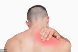 肩膀痠痛難忍，影響日常生活怎麼辦？醫生：四種方法改善肩周炎