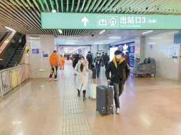 60.1萬人今天坐火車抵京 地鐵延時運營公交加密線路