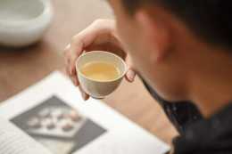 和朋友喝茶只會說“好喝”？學會這些才能不冷場！