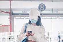 趙小棠是咋想的？穿“乞丐褲”走機場，看著又“怪”又美！