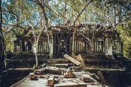 柬埔寨最原始寺廟，殘垣斷壁雜草叢生太震撼，跟團遊卻一般不去