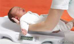 你家寶寶身高體重達標了嗎？快進來看看