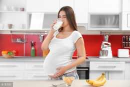 孕期，孕媽媽喝牛奶有講究，注意這4點，或許才能不“白喝”