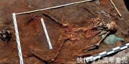 俄羅斯墓穴挖出2400年前的“亞馬遜女戰士”，雙腿以騎馬姿勢下葬