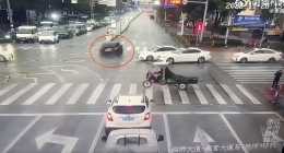 台州一特斯拉追尾碰撞兩車，致兩死一傷，目擊者：肇事車輛闖了紅燈，警方：肇事司機已被控制